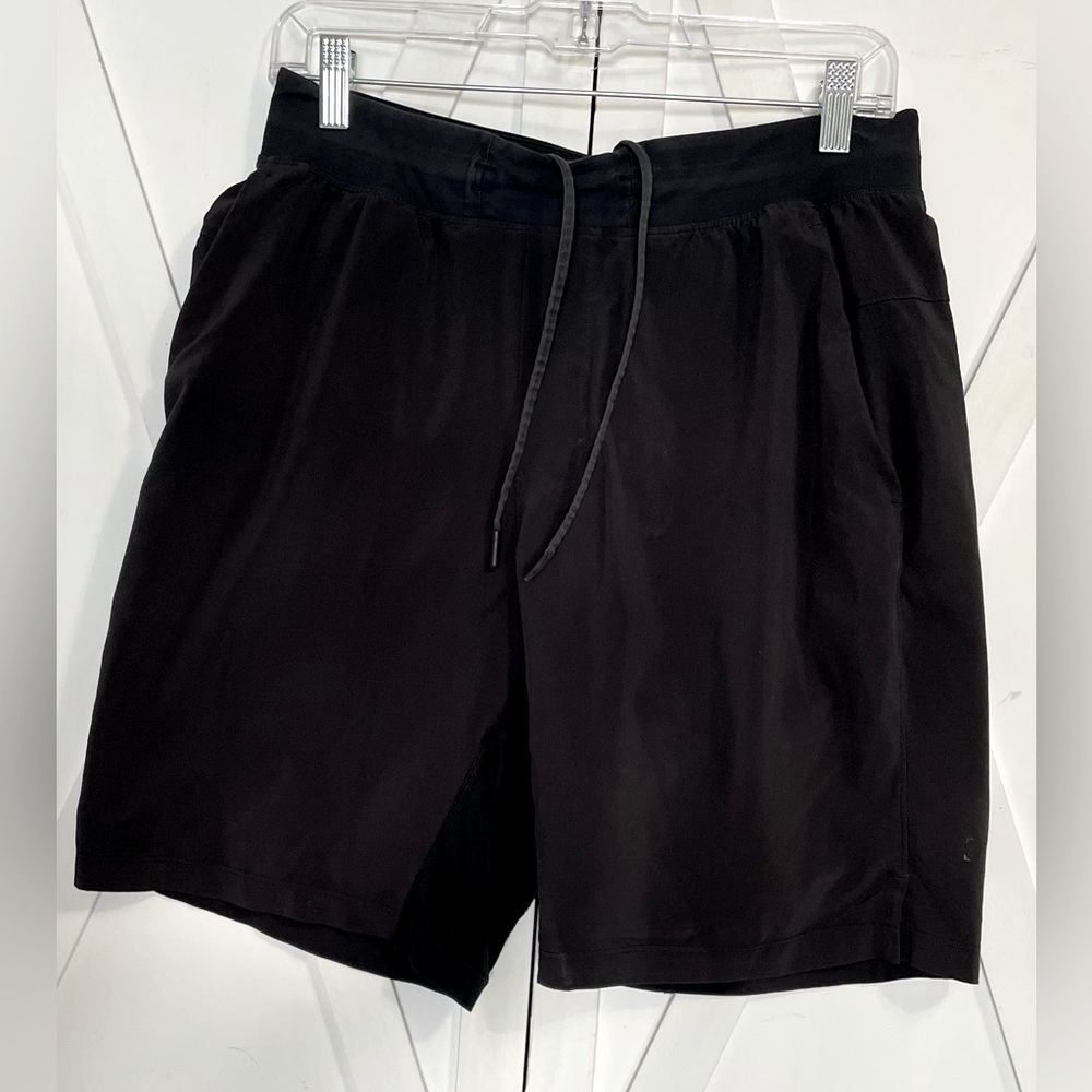 Lululemon Lululemon T.H.E.‎ Short *9" Black Size M